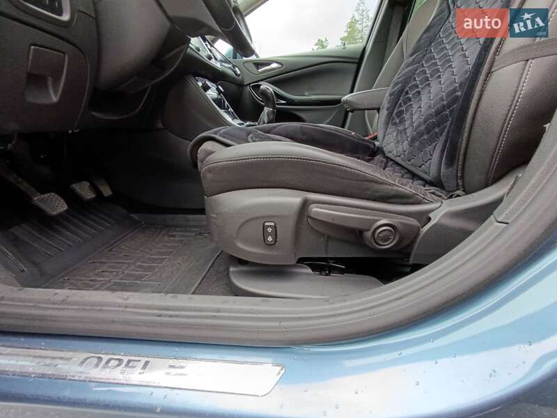 Универсал Opel Astra 2017 в Глевахе