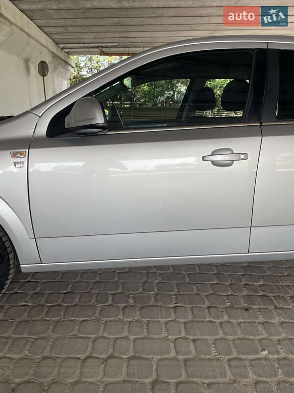 Універсал Opel Astra 2010 в Львові