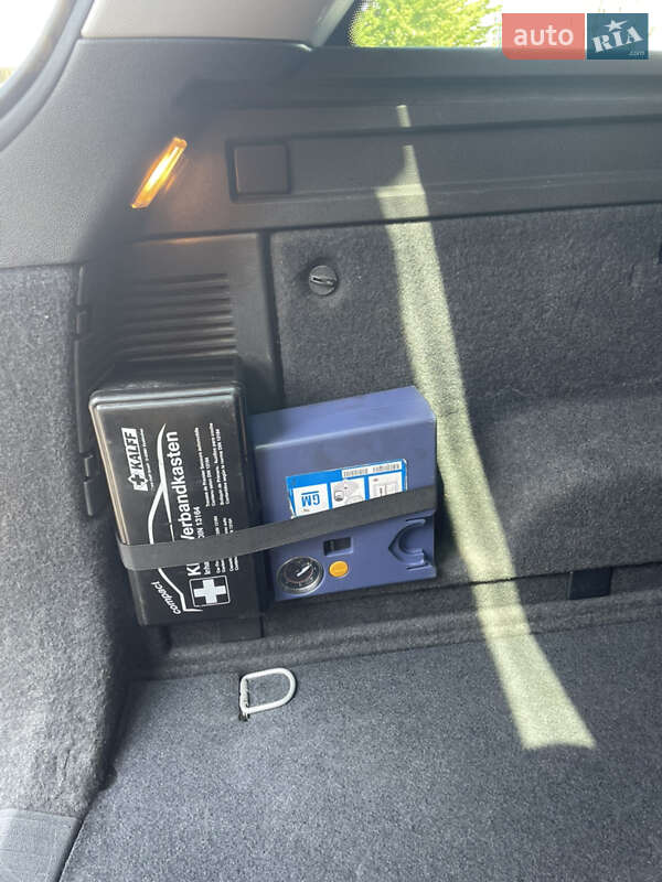 Універсал Opel Astra 2010 в Львові