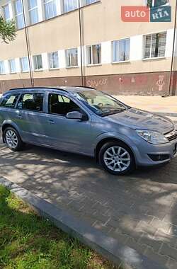 Универсал Opel Astra 2008 в Звягеле