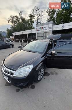 Универсал Opel Astra 2009 в 