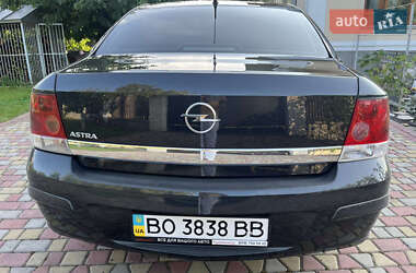 Седан Opel Astra 2013 в 