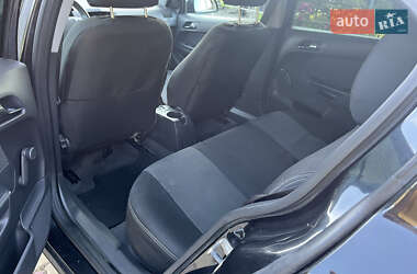 Седан Opel Astra 2013 в 