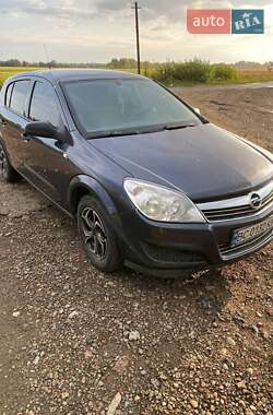 Хэтчбек Opel Astra 2008 в 