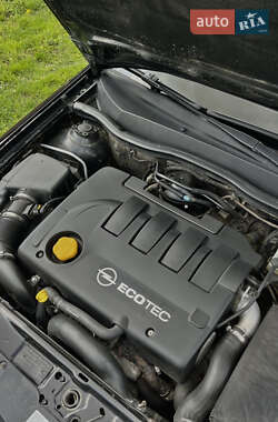Хэтчбек Opel Astra 2007 в 