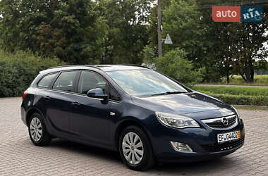 Универсал Opel Astra 2010 в Миргороде
