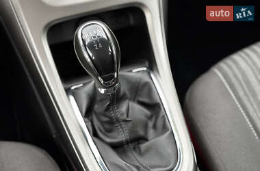 Универсал Opel Astra 2010 в 