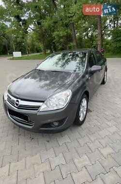 Седан Opel Astra 2008 в Чернівцях