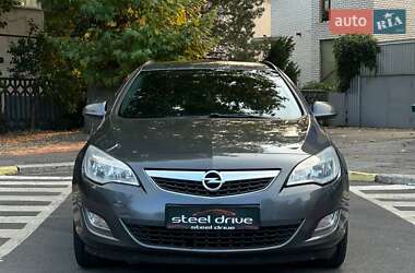 Универсал Opel Astra 2012 в Николаеве