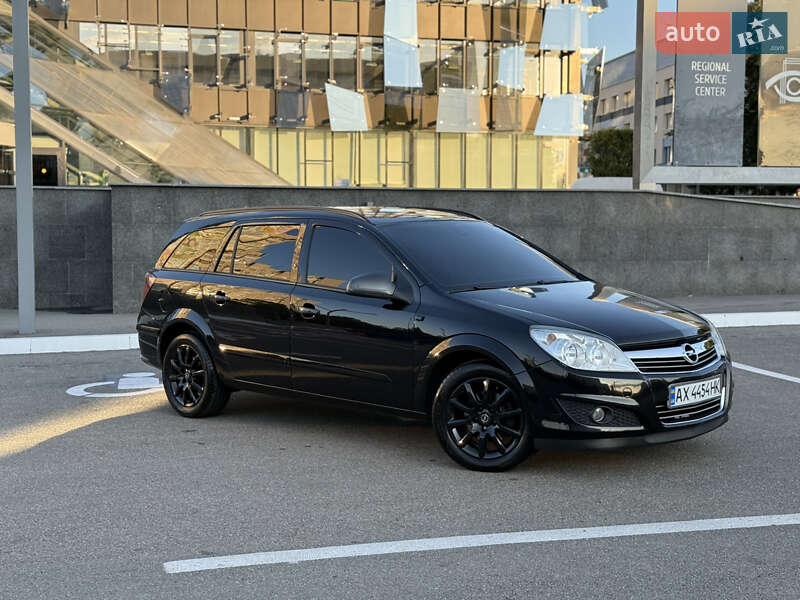 Универсал Opel Astra 2008 в Харькове