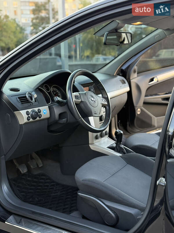 Универсал Opel Astra 2008 в Харькове