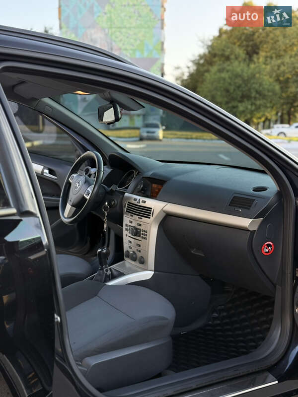 Универсал Opel Astra 2008 в Харькове