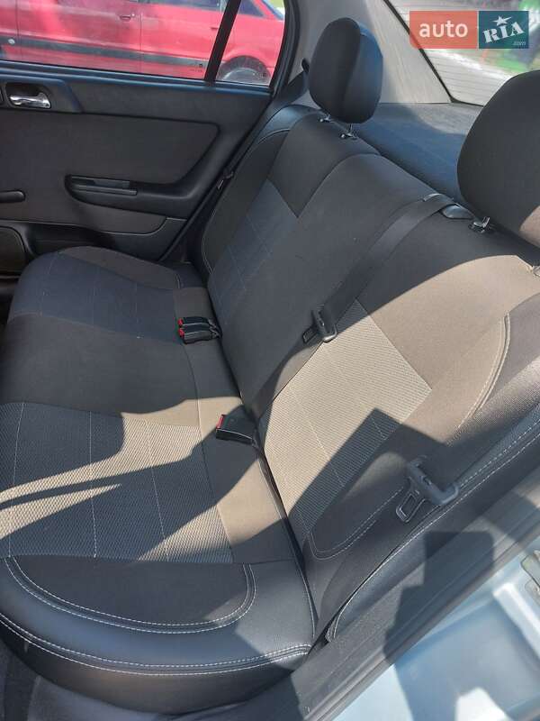 Седан Opel Astra 2004 в Харькове