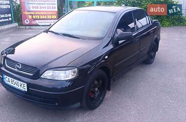 Седан Opel Astra 2006 в Прилуках