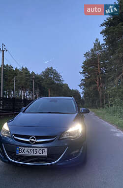 Универсал Opel Astra 2013 в Нетешине