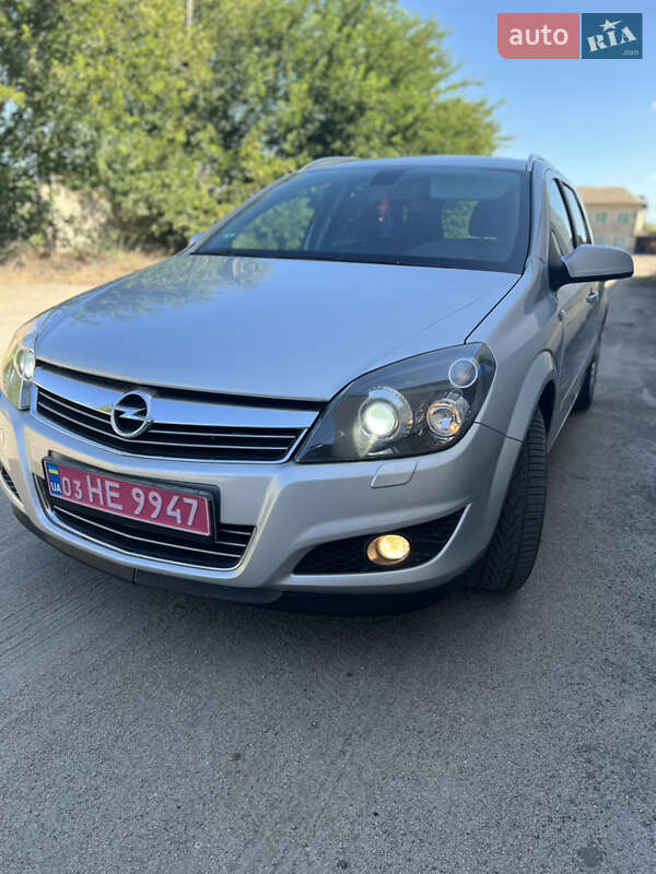 Универсал Opel Astra 2009 в Никополе