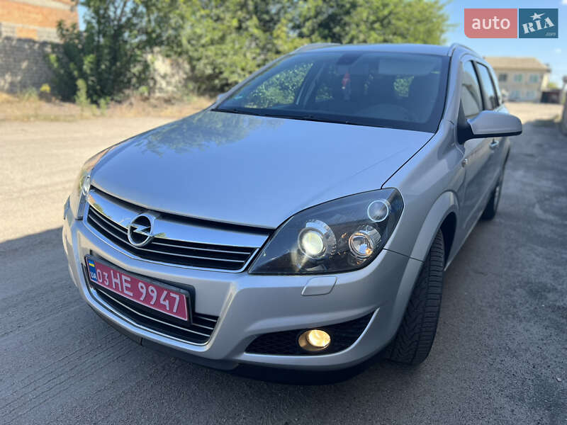 Универсал Opel Astra 2009 в Никополе