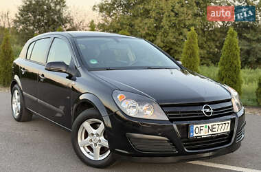 Хэтчбек Opel Astra 2005 в Березане
