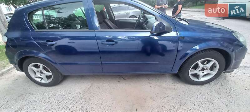 Хетчбек Opel Astra 2005 в Чернігові