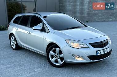 Универсал Opel Astra 2012 в 