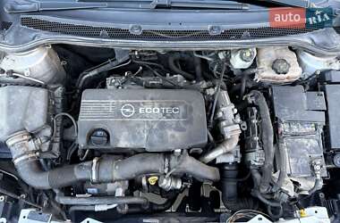 Универсал Opel Astra 2012 в 