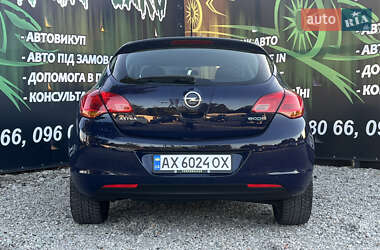 Хэтчбек Opel Astra 2010 в 