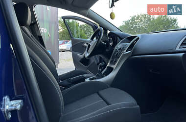 Хэтчбек Opel Astra 2010 в 