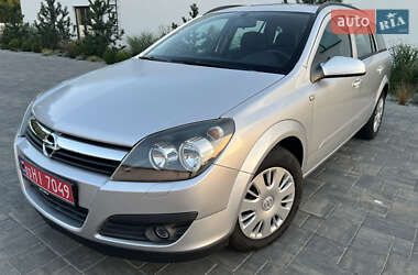 Універсал Opel Astra 2005 в Луцьку