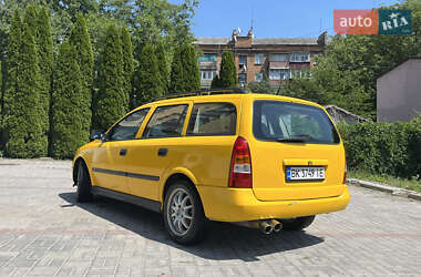 Хэтчбек Opel Astra 2001 в 