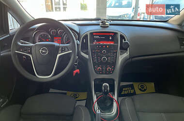 Универсал Opel Astra 2015 в 