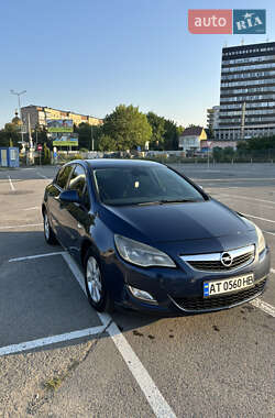 Хэтчбек Opel Astra 2010 в Ивано-Франковске
