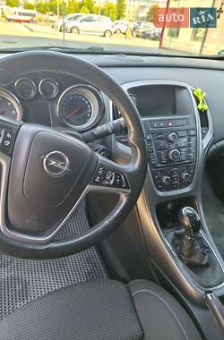 Универсал Opel Astra 2015 в 