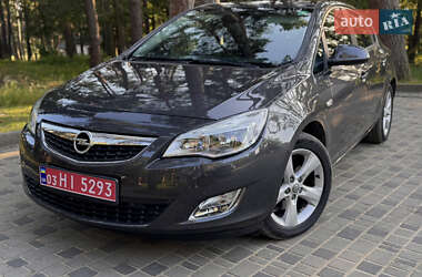 Хэтчбек Opel Astra 2011 в Львове