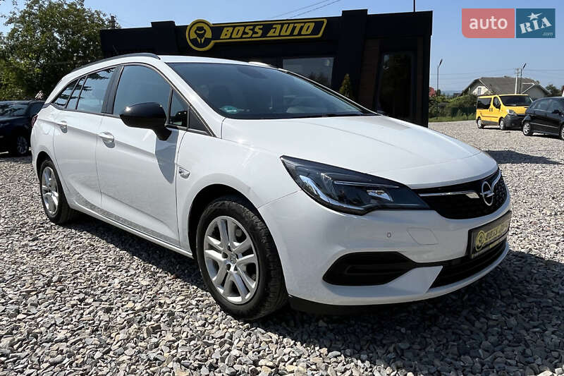 Opel Astra 2022
