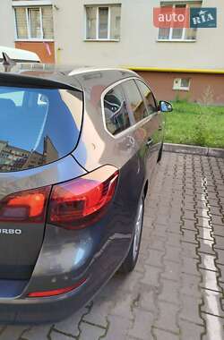 Универсал Opel Astra 2010 в 
