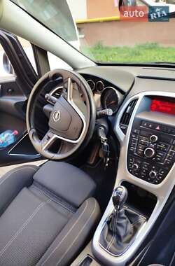 Универсал Opel Astra 2010 в 