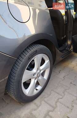 Универсал Opel Astra 2010 в 
