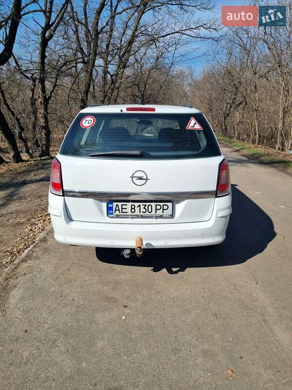 Универсал Opel Astra 2008 в Каменском