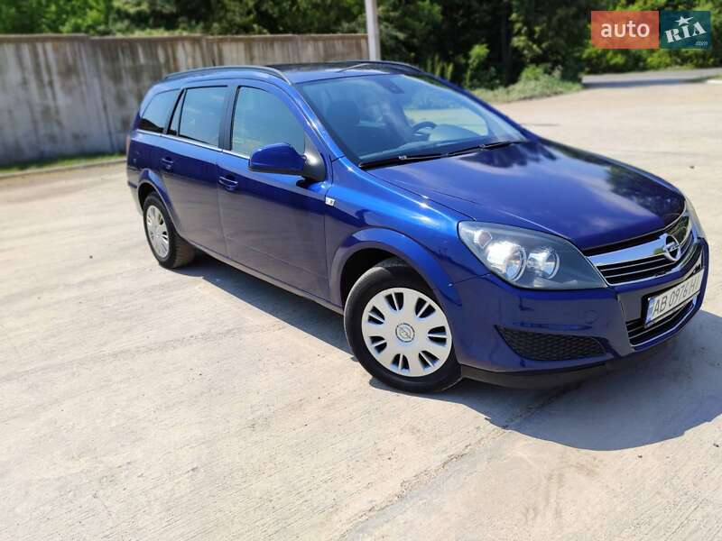 Универсал Opel Astra 2010 в Жмеринке