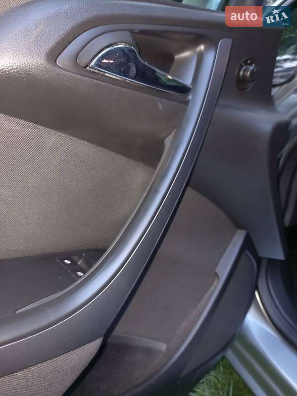 Універсал Opel Astra 2015 в Києві фото 11 Універсал Opel Astra 2015 в Києві