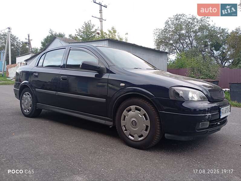 Седан Opel Astra 2006 в Полтаве