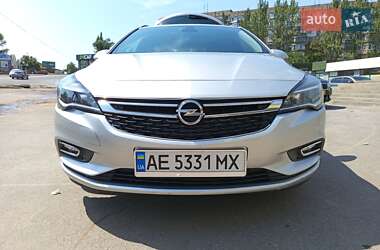 Универсал Opel Astra 2018 в Кривом Роге