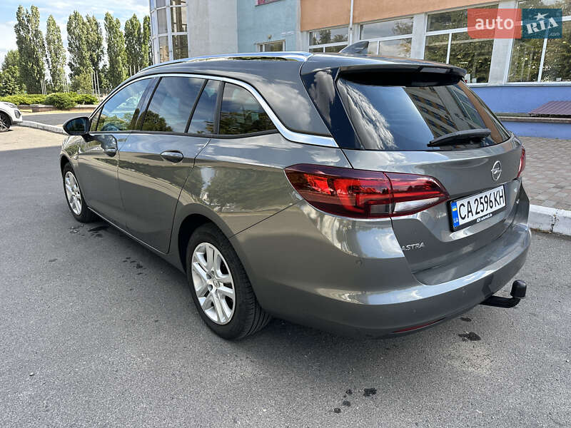 Универсал Opel Astra 2018 в Черкассах