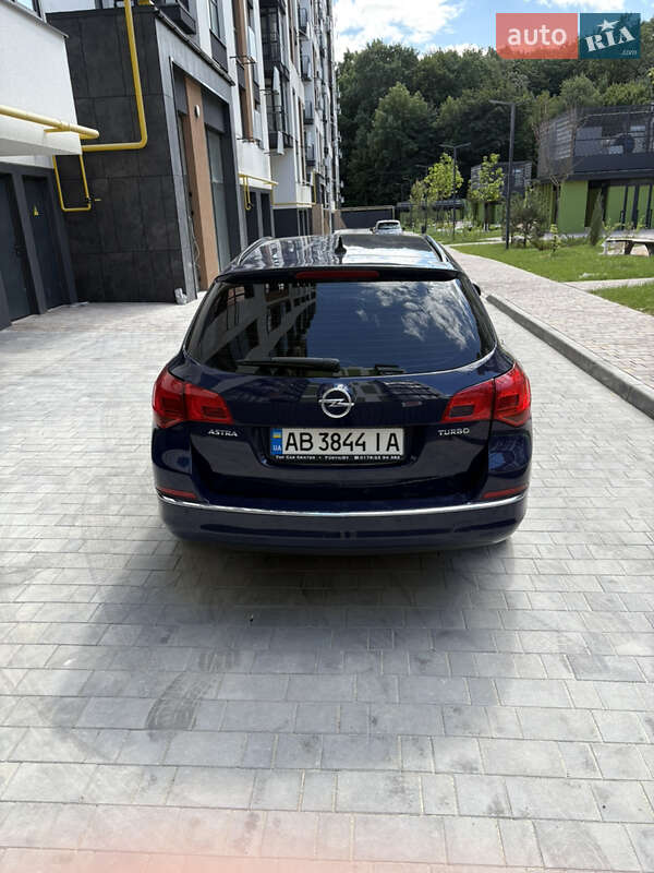 Универсал Opel Astra 2013 в Виннице