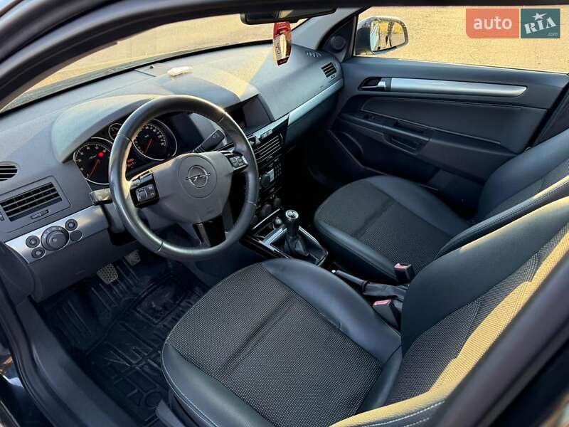 Универсал Opel Astra 2010 в Любешове фото 8 Универсал Opel Astra 2010 в Любешове