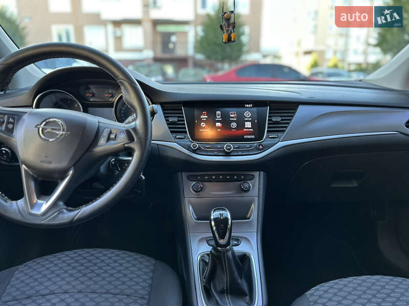 Универсал Opel Astra 2017 в Ирпене