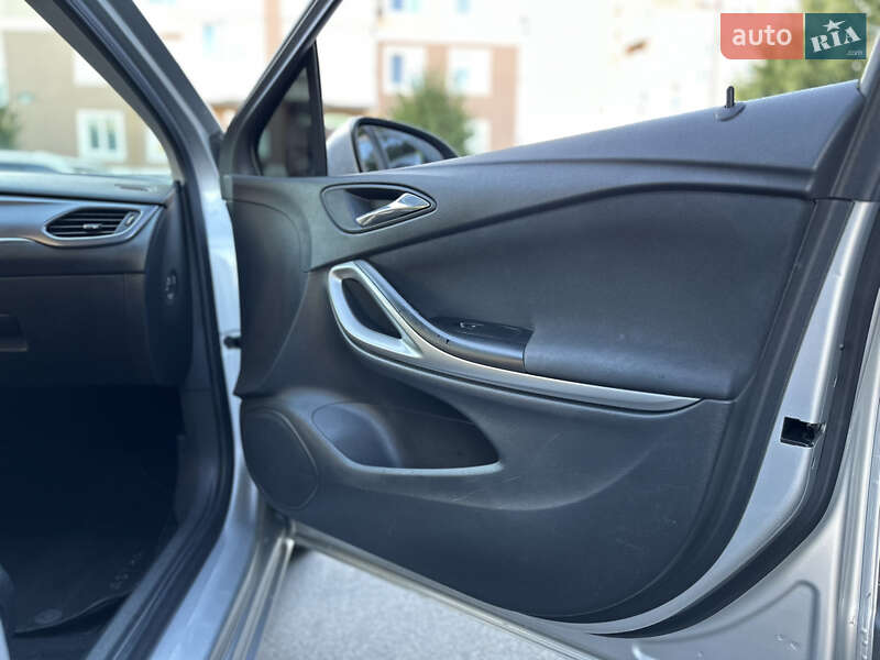 Универсал Opel Astra 2017 в Ирпене