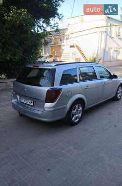 Универсал Opel Astra 2006 в 