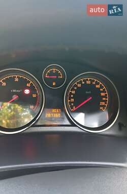 Универсал Opel Astra 2006 в 