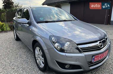 Хэтчбек Opel Astra 2009 в Калуше